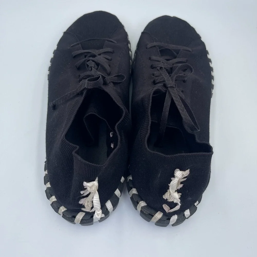 Kengos lace up